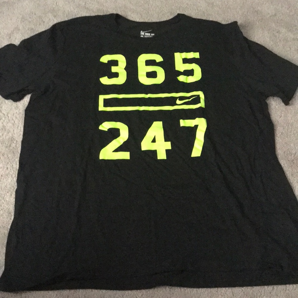 Nike T-shirt